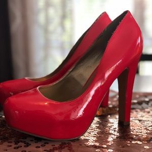 Guess Coral Pink Heels Size 9